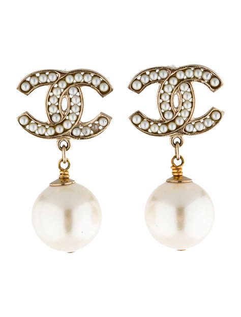 Chanel pearl drop earrings price